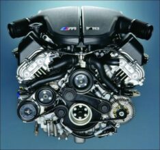 BMW S85 E60 E61 M5 / E63 E64 M6 Engine